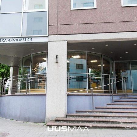 Stylish 1 Bedroom Apartment With Full Kitchen And Bathroom In Kadriorg, Tallinn City Centre Exterior photo